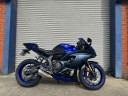 Yamaha R7